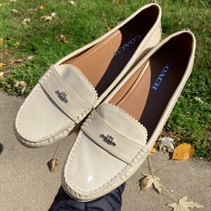 re-Posh - Coach Cream Loafers